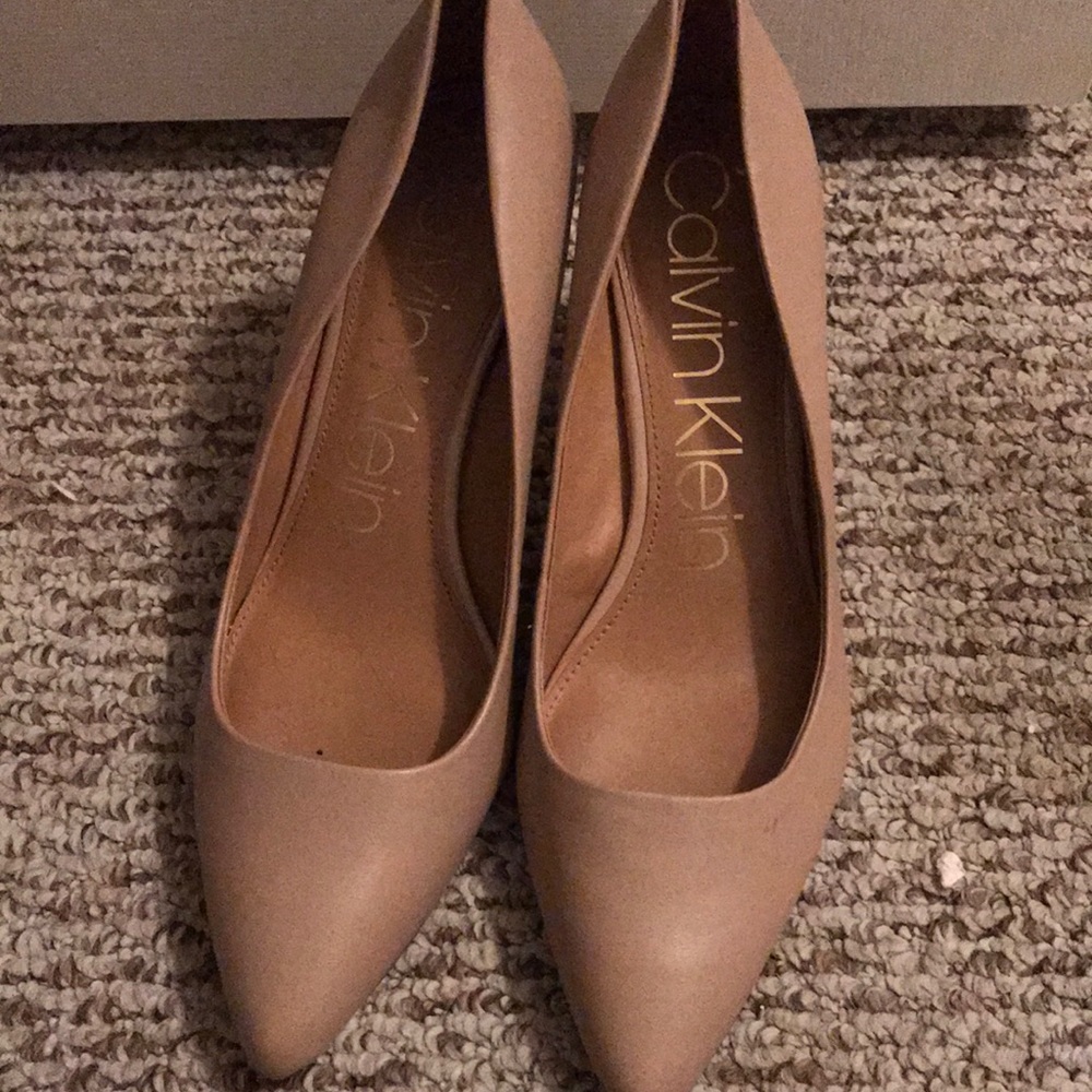 Calvin Klein nude pumps - worn once size 11